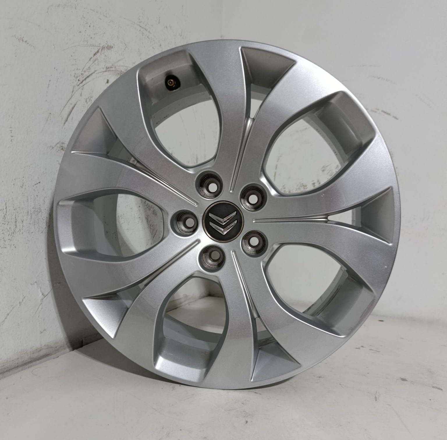 💥JUEGO DE LLANTAS DE SEGUNDA MANO DE CITROEN DE 17 PULGADAS TORNILLERIA 5X108mm - Imagen 3