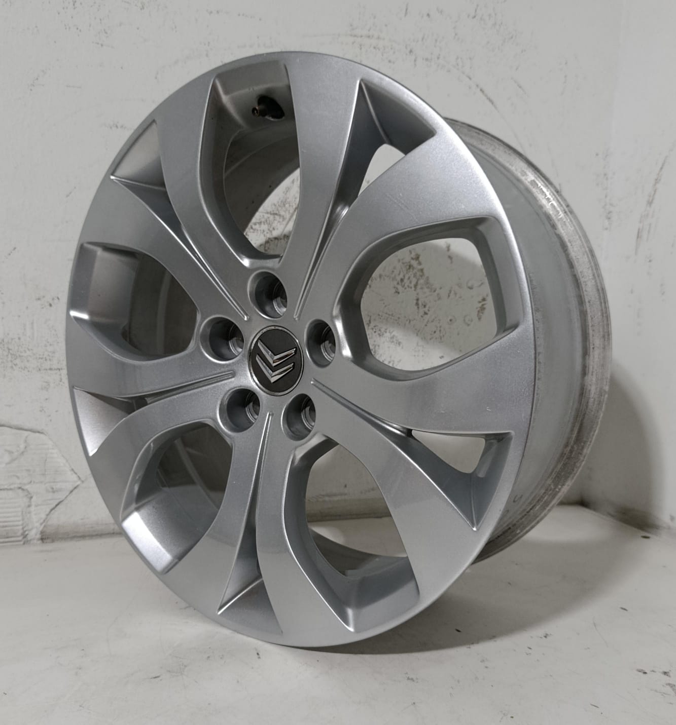 💥JUEGO DE LLANTAS DE SEGUNDA MANO DE CITROEN DE 17 PULGADAS TORNILLERIA 5X108mm - Imagen 7