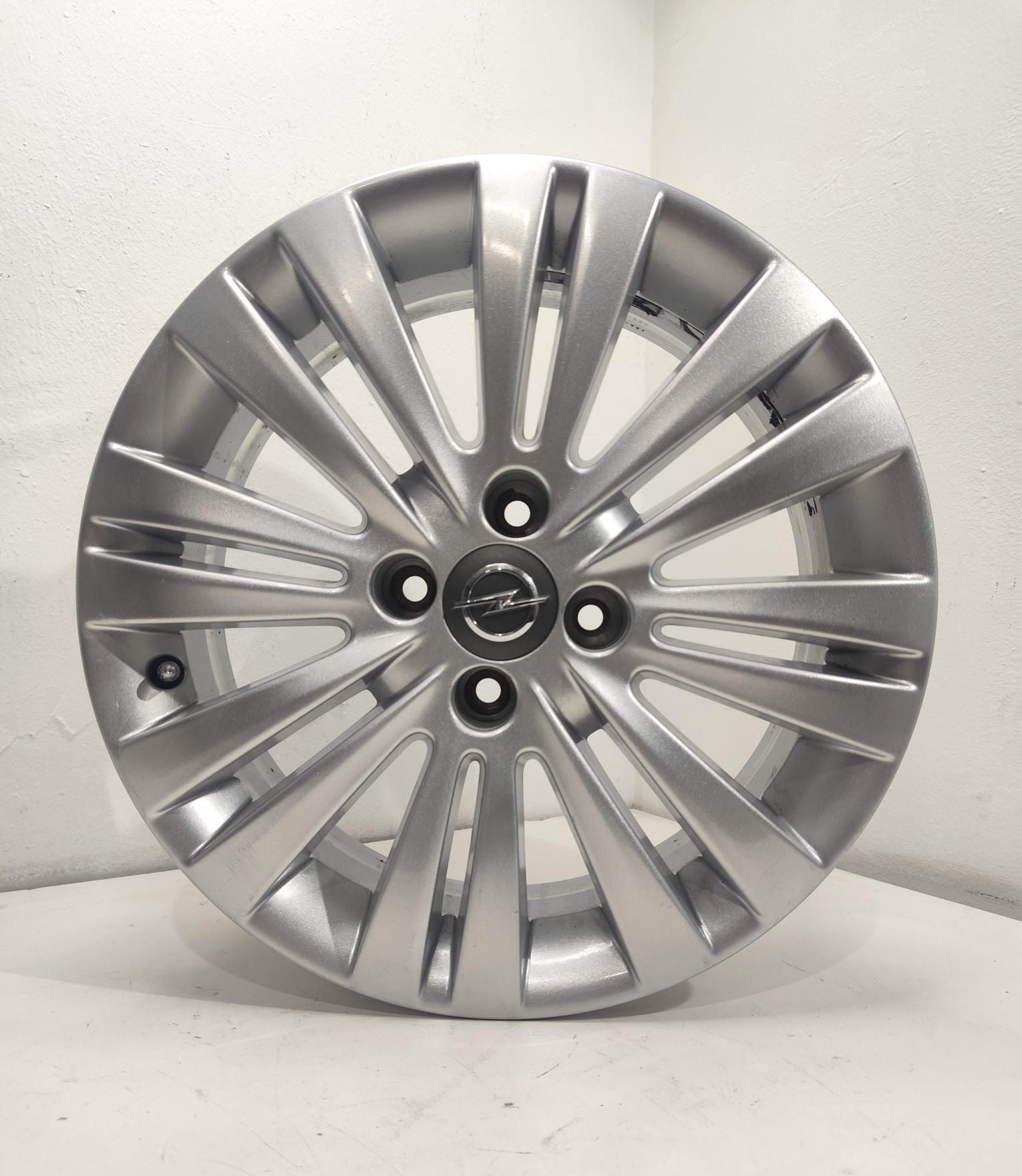 JUEGO DE LLANTAS PARA OPEL CORSA 4x100 DE 16 PULGADAS - Imagen 6