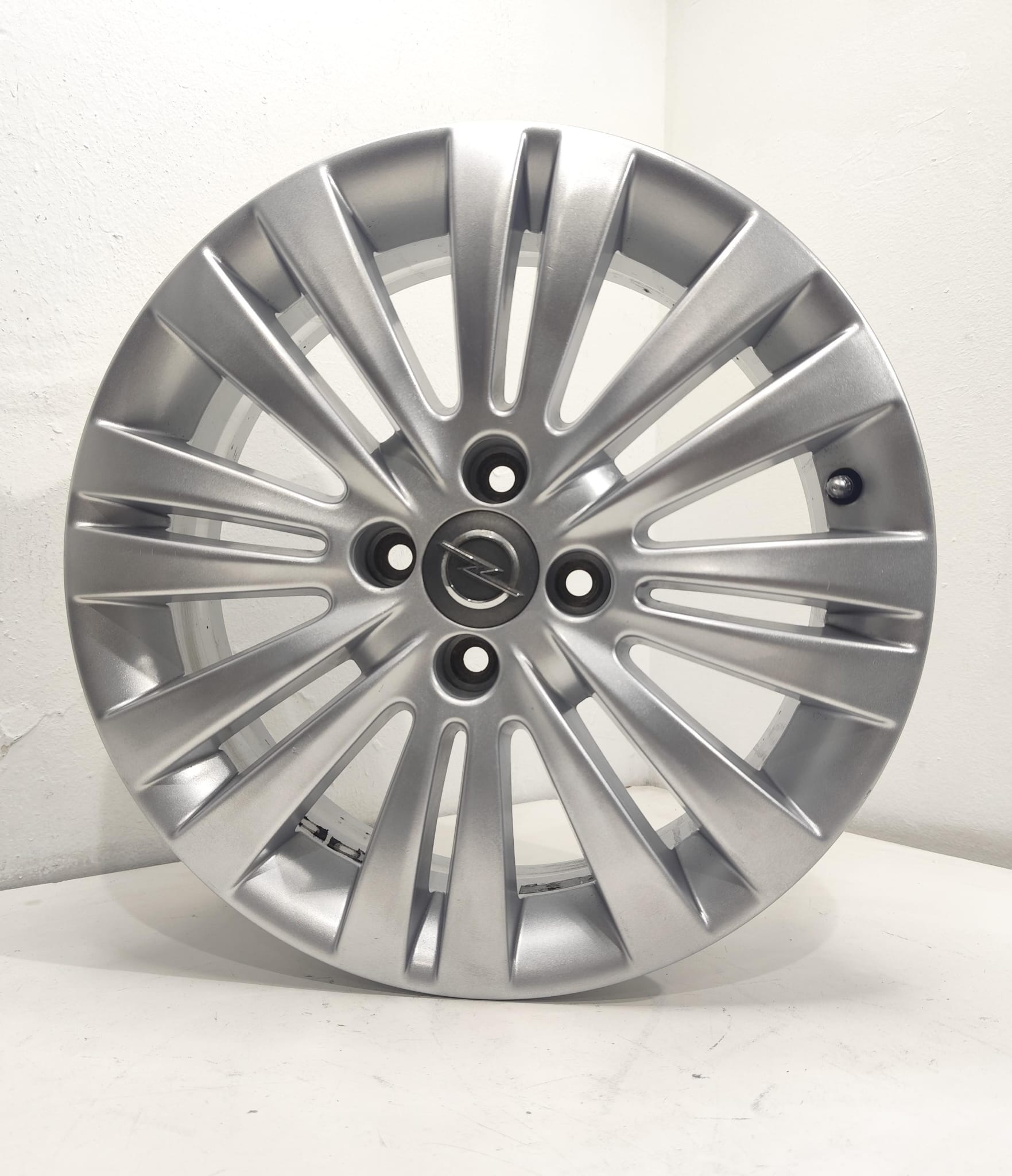 JUEGO DE LLANTAS PARA OPEL CORSA 4x100 DE 16 PULGADAS