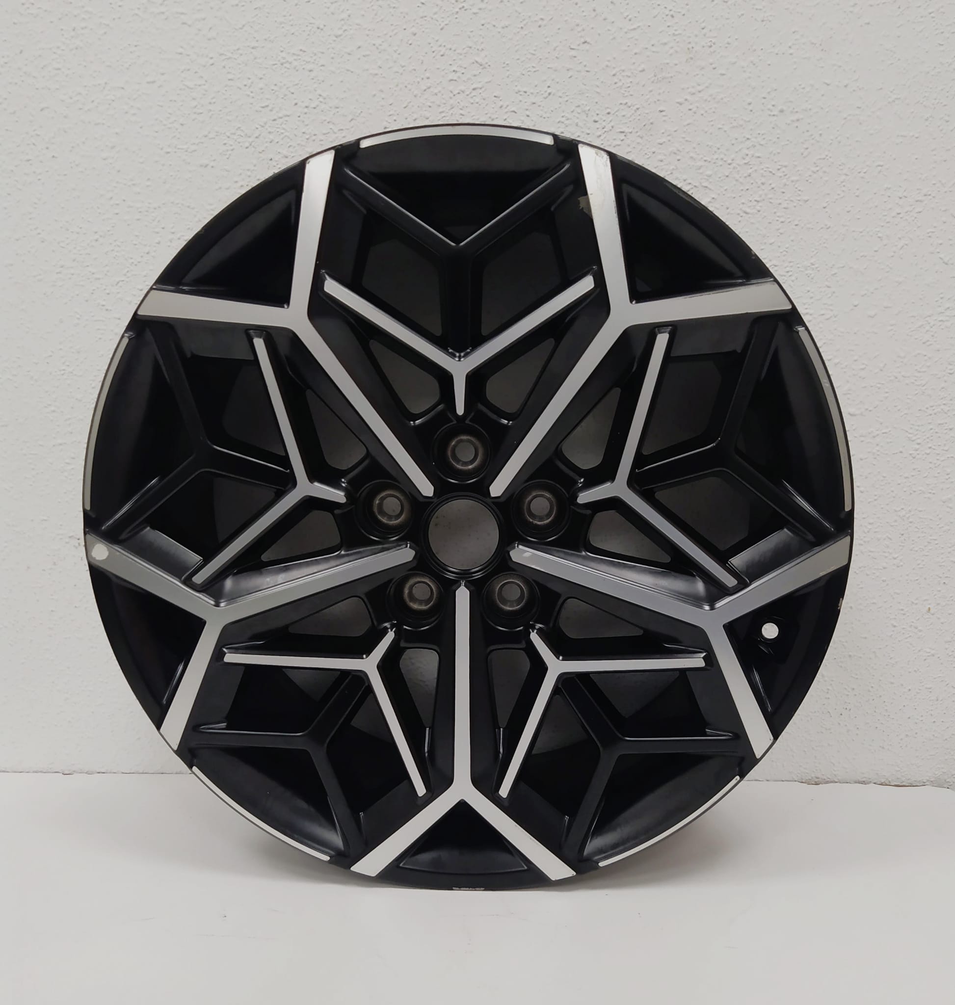 💥LLANTA DE HYUNDAI TUCSON HYBRID 52910-KL310 DE 19 PULGADAS