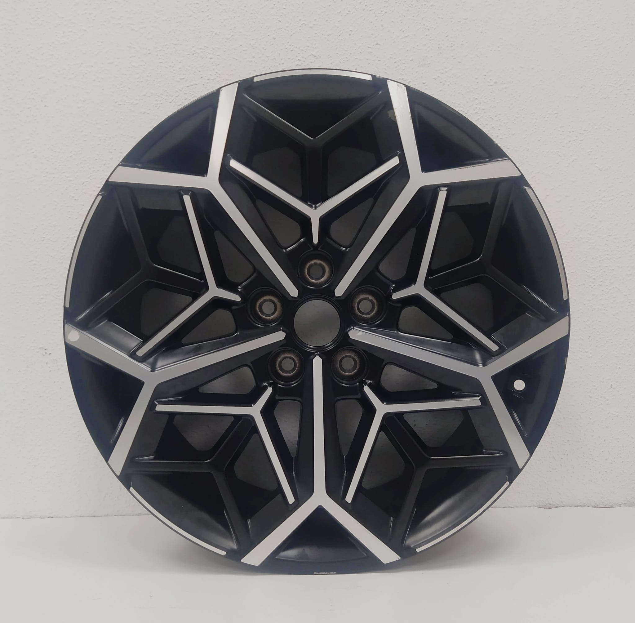 💥LLANTA DE HYUNDAI TUCSON HYBRID 52910-KL310 DE 19 PULGADAS - Imagen 10