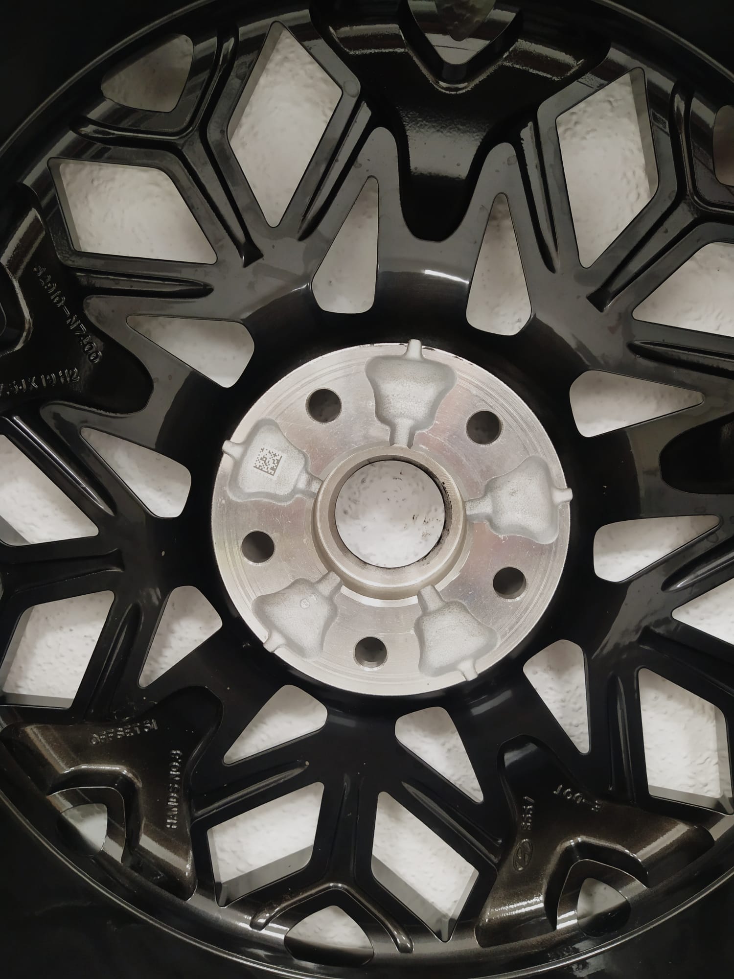 💥LLANTA DE HYUNDAI TUCSON HYBRID 52910-KL310 DE 19 PULGADAS - Imagen 4