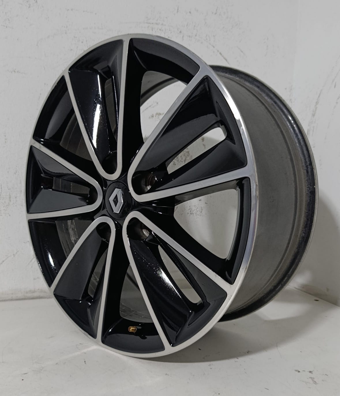 💥JUEGO DE LLANTA ORIGINAL DE SEGUDNA MANO PARA RENAULT DE 17 TORNILLERIA 5X114.3mm - Imagen 7