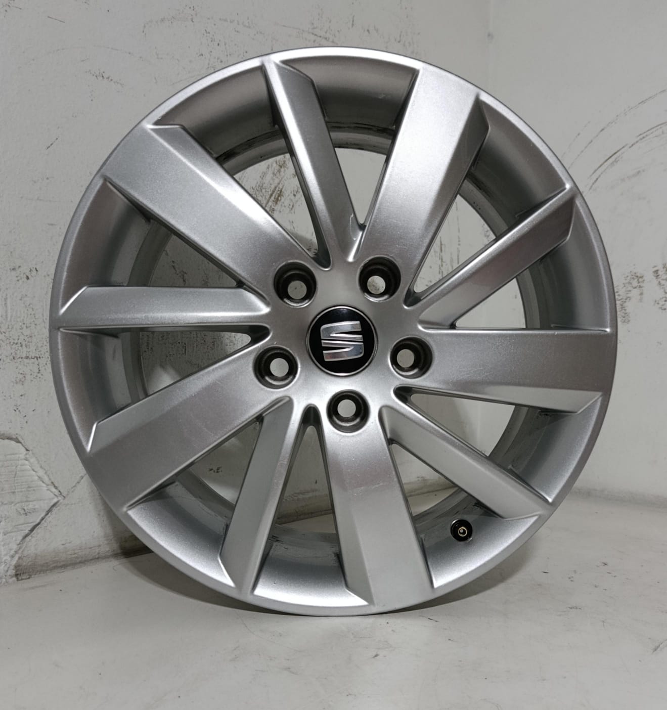 💥JUEGO DE LLANTAS ORIGINALES DE SEGUNDA MANO PARA SEAT TORNILLERIA 5X112mm - Imagen 3