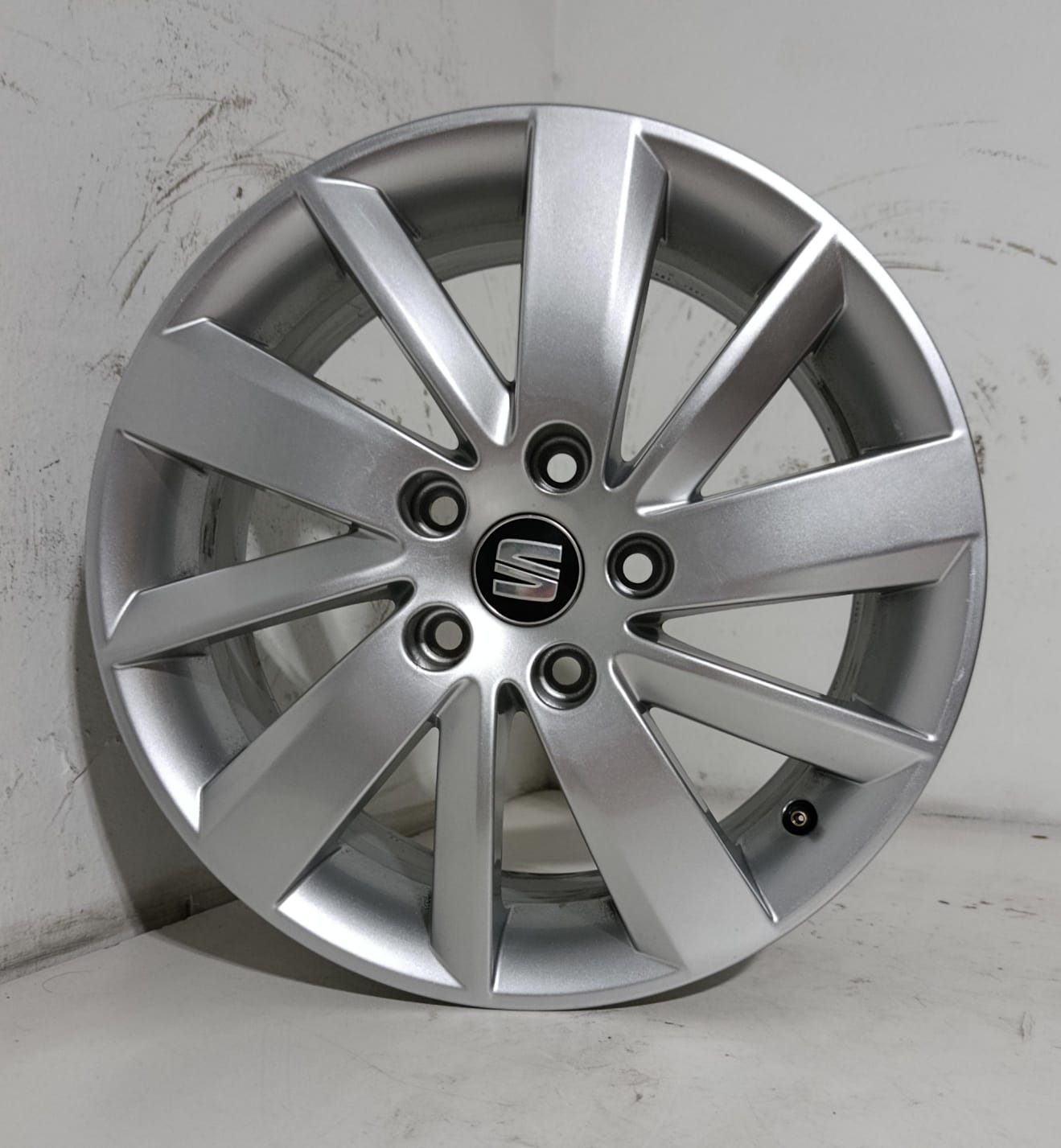 💥JUEGO DE LLANTAS ORIGINALES DE SEGUNDA MANO PARA SEAT TORNILLERIA 5X112mm - Imagen 4