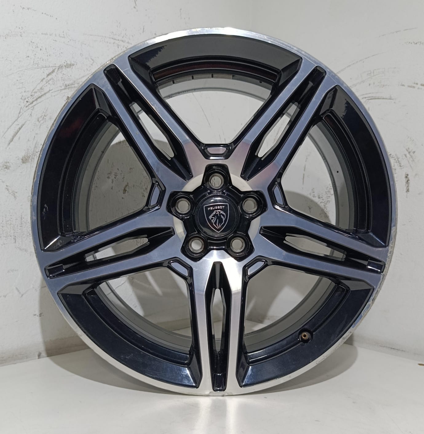 JUEGO DE LLANTA DE 19 PULGADAS PARA PEUGEOT TRAVELLER DE 19 PULGADAS - Imagen 2