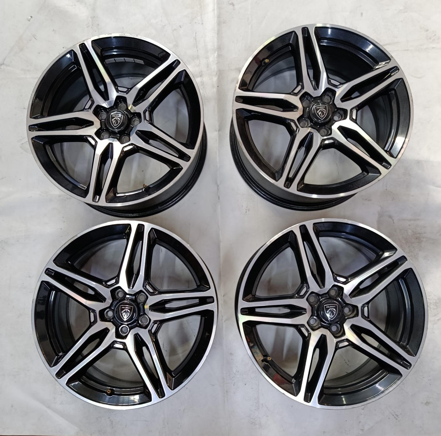 JUEGO DE LLANTA DE 19 PULGADAS PARA PEUGEOT TRAVELLER DE 19 PULGADAS - Imagen 11