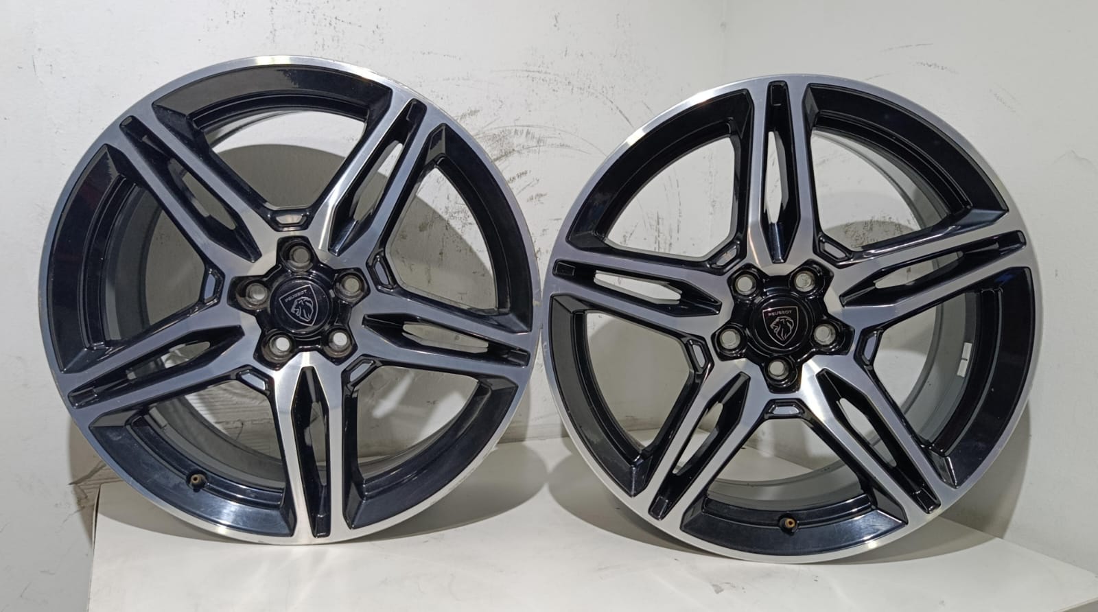 JUEGO DE LLANTA DE 19 PULGADAS PARA PEUGEOT TRAVELLER DE 19 PULGADAS - Imagen 9