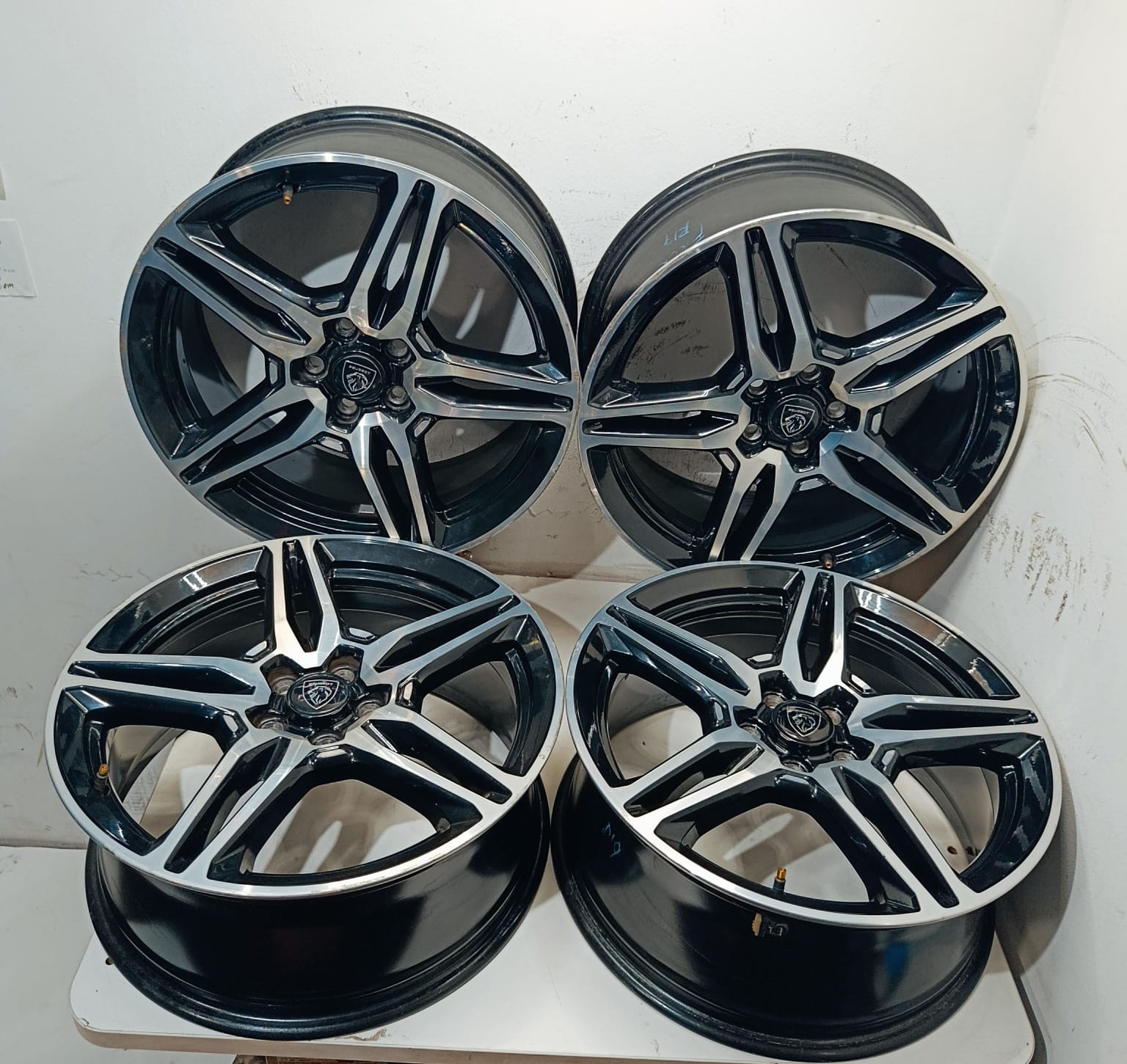 JUEGO DE LLANTA DE 19 PULGADAS PARA PEUGEOT TRAVELLER DE 19 PULGADAS - Imagen 10