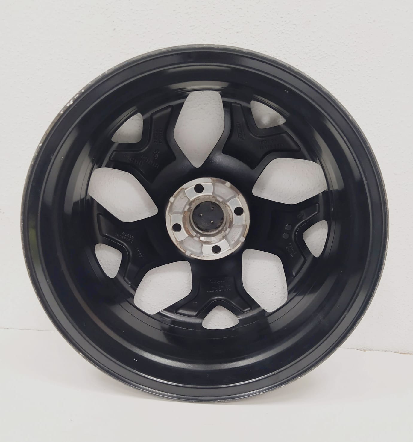 LLANTA PARA FORD FOCUS SLINE 18 PULGADAS DE SEGUNDA - Imagen 3