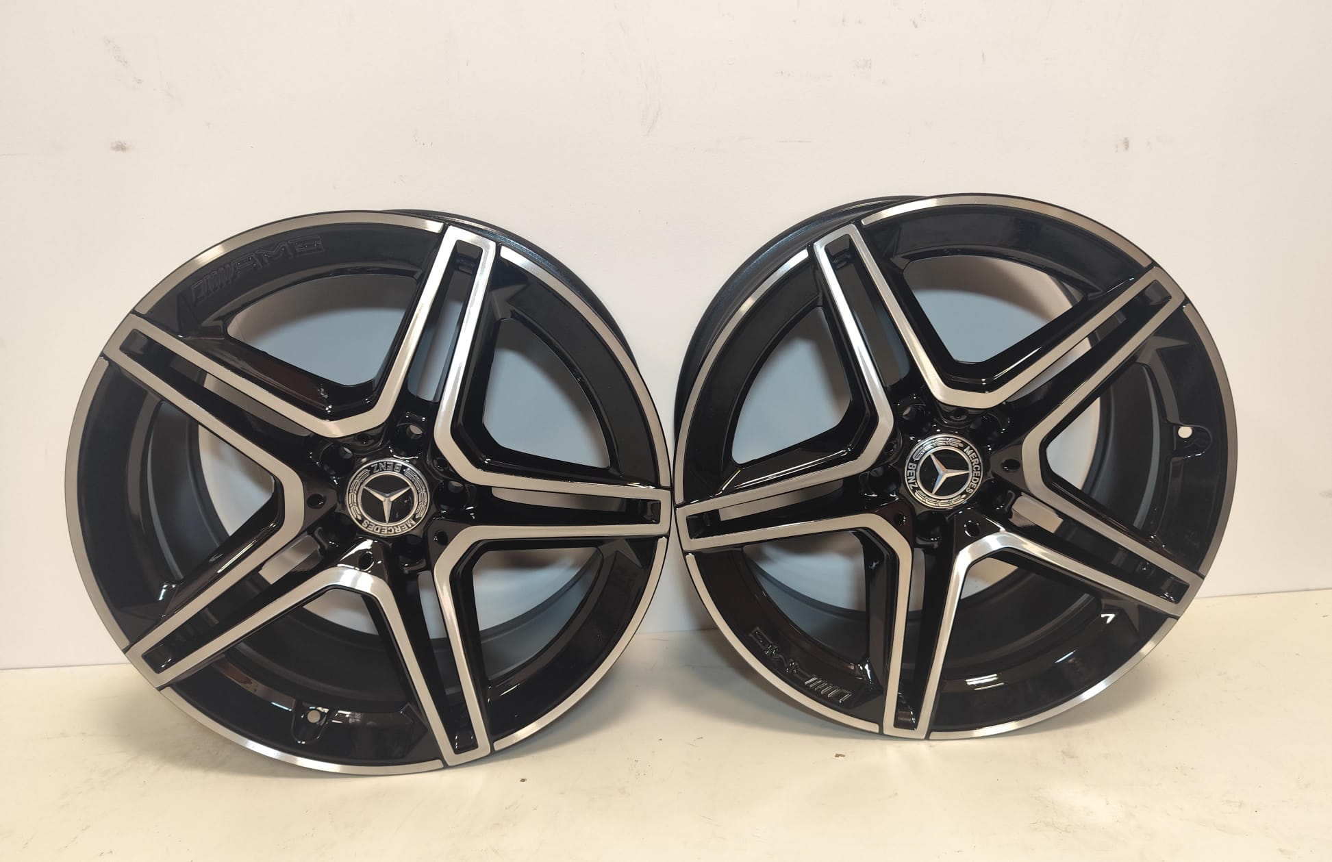 JUEGO DE LLANTAS DE MERCEDES AMG DE 19 PULGADAS - Imagen 8