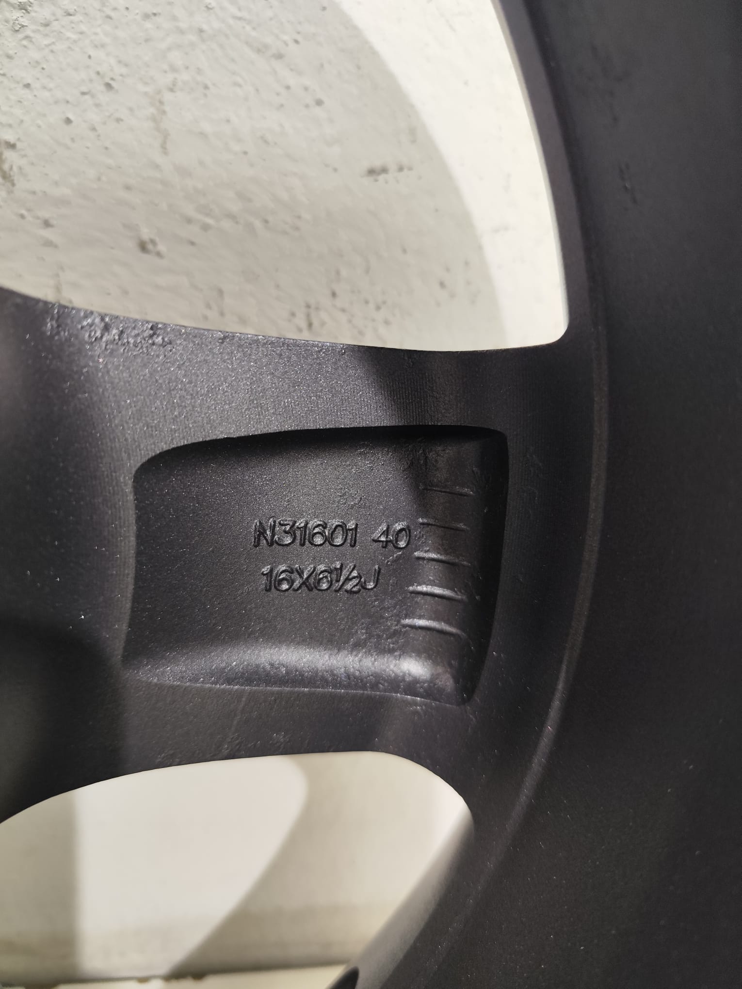 JUEGO DE LLANTAS ORIGINALES DE NISSASN DE 16 PULGADAS - Imagen 9