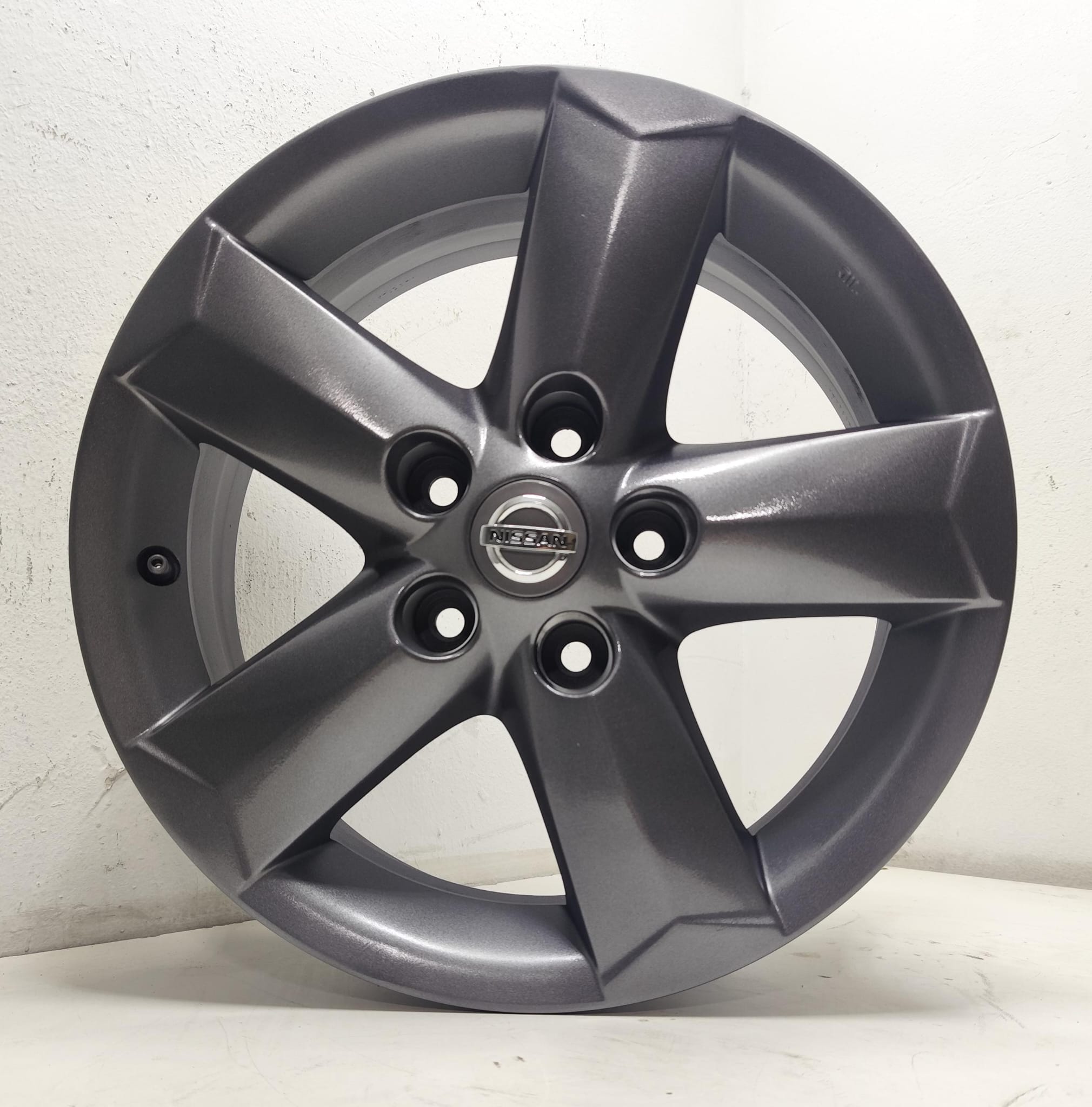 JUEGO DE LLANTAS ORIGINALES DE NISSASN DE 16 PULGADAS - Imagen 5