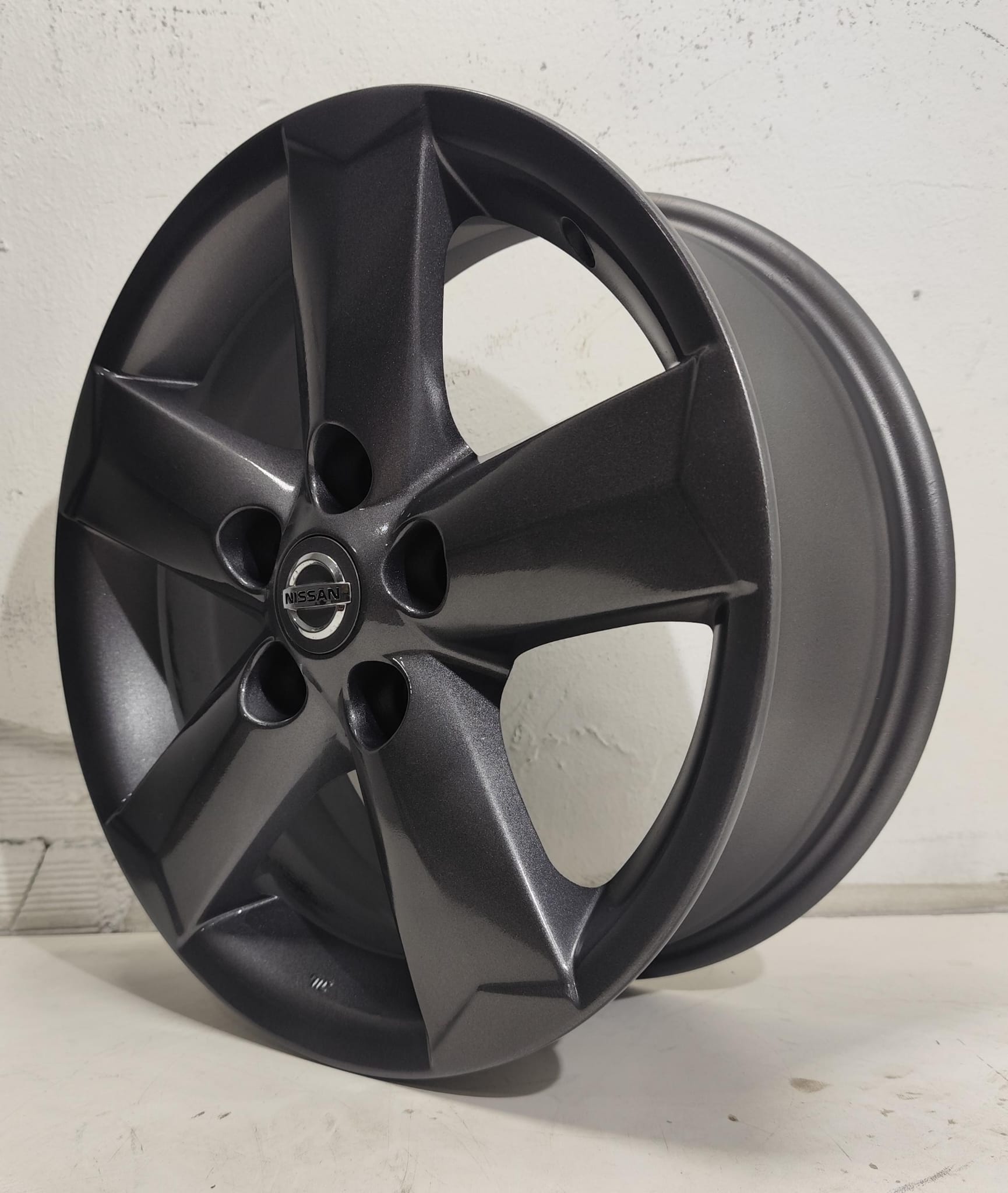 JUEGO DE LLANTAS ORIGINALES DE NISSASN DE 16 PULGADAS - Imagen 7