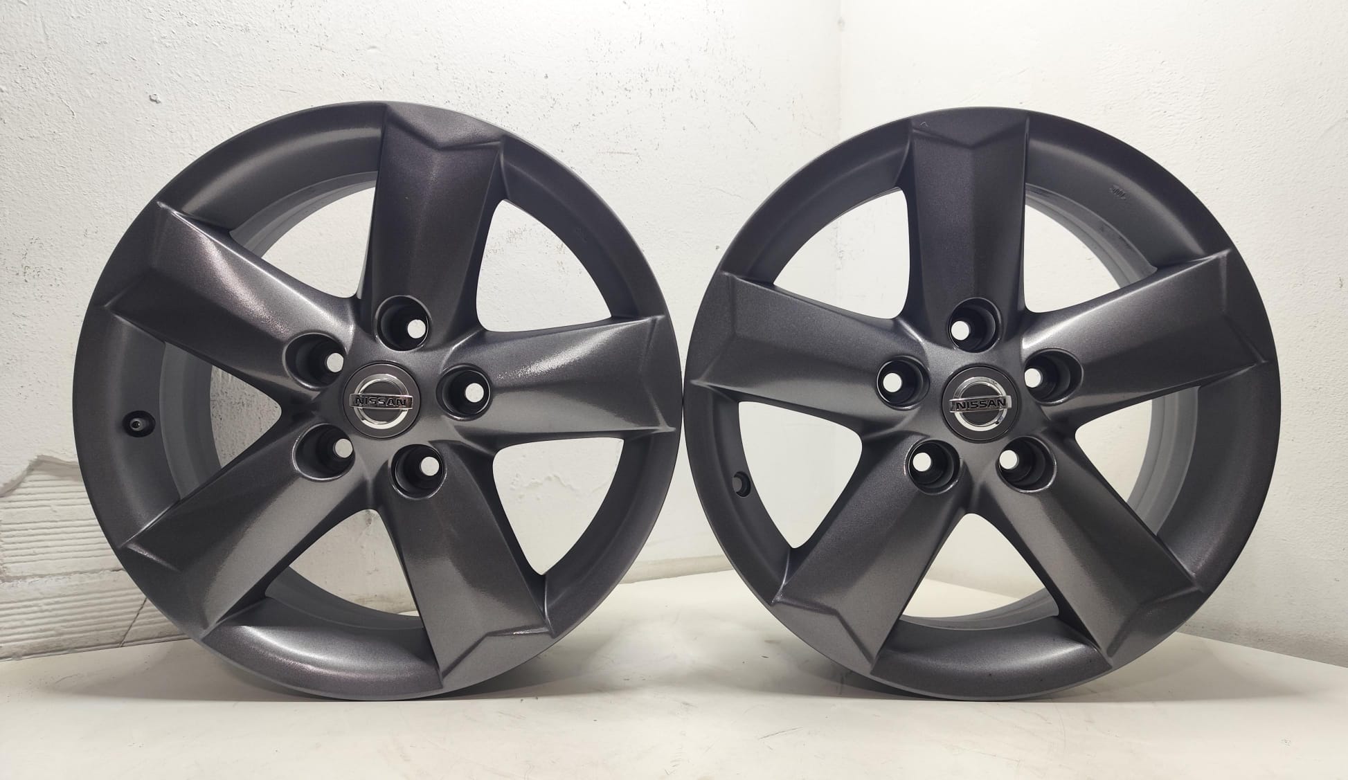 JUEGO DE LLANTAS ORIGINALES DE NISSASN DE 16 PULGADAS - Imagen 10