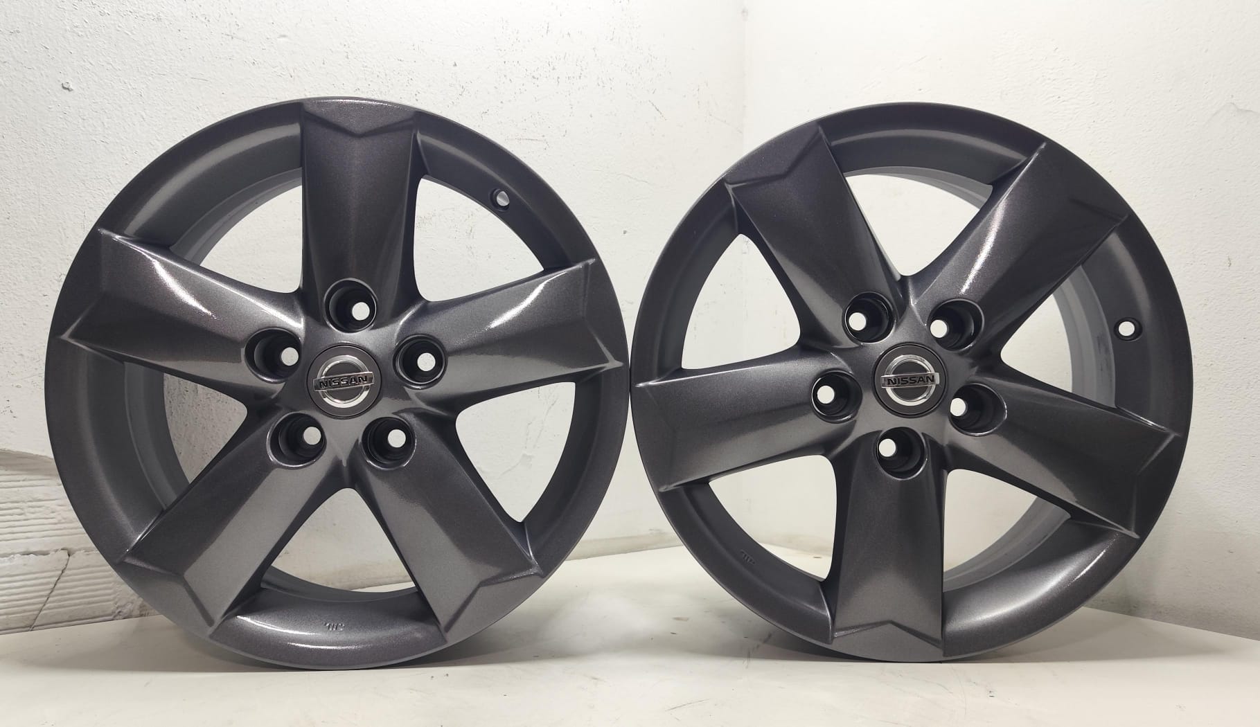 JUEGO DE LLANTAS ORIGINALES DE NISSASN DE 16 PULGADAS - Imagen 11