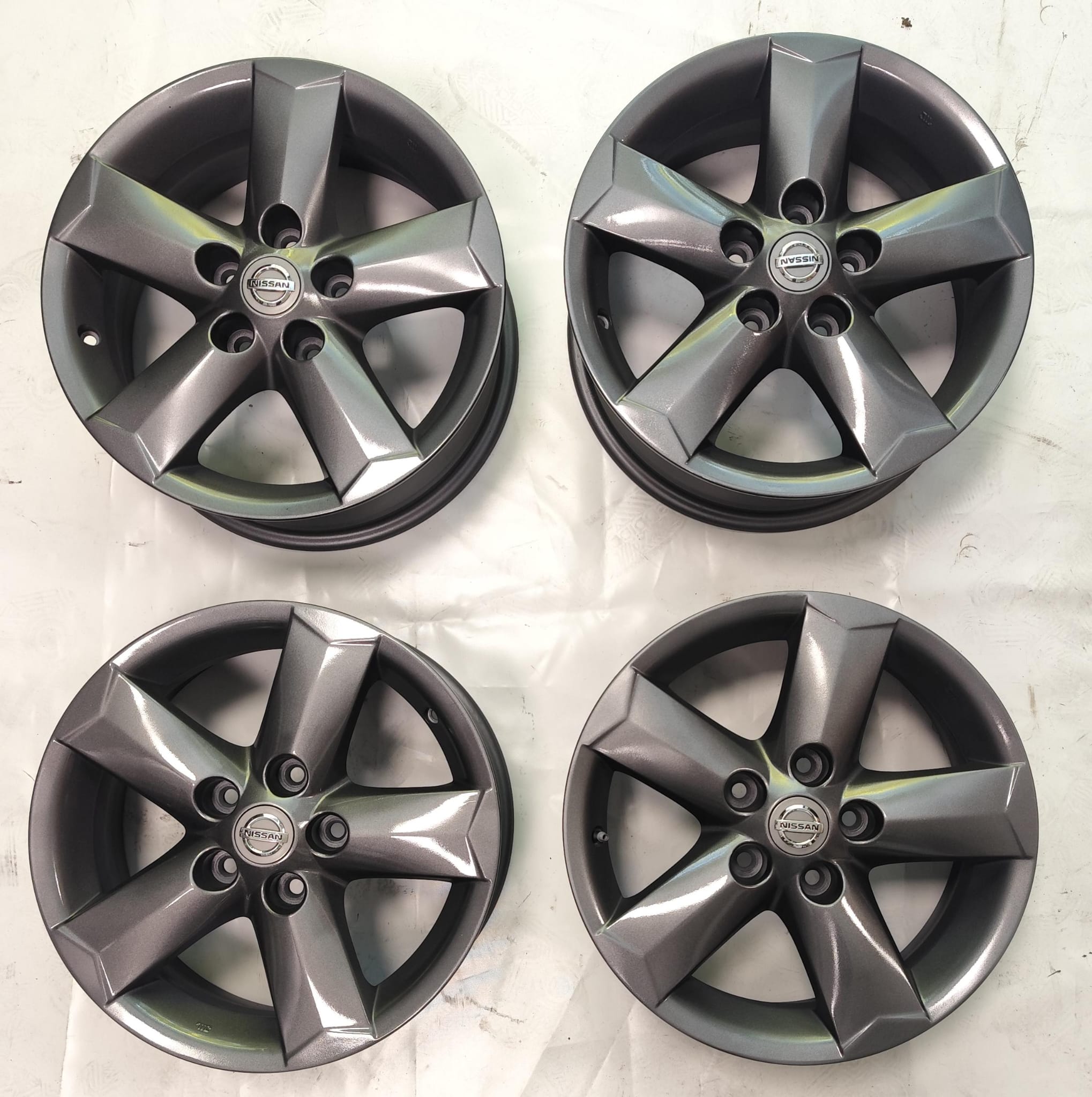 JUEGO DE LLANTAS ORIGINALES DE NISSASN DE 16 PULGADAS - Imagen 12