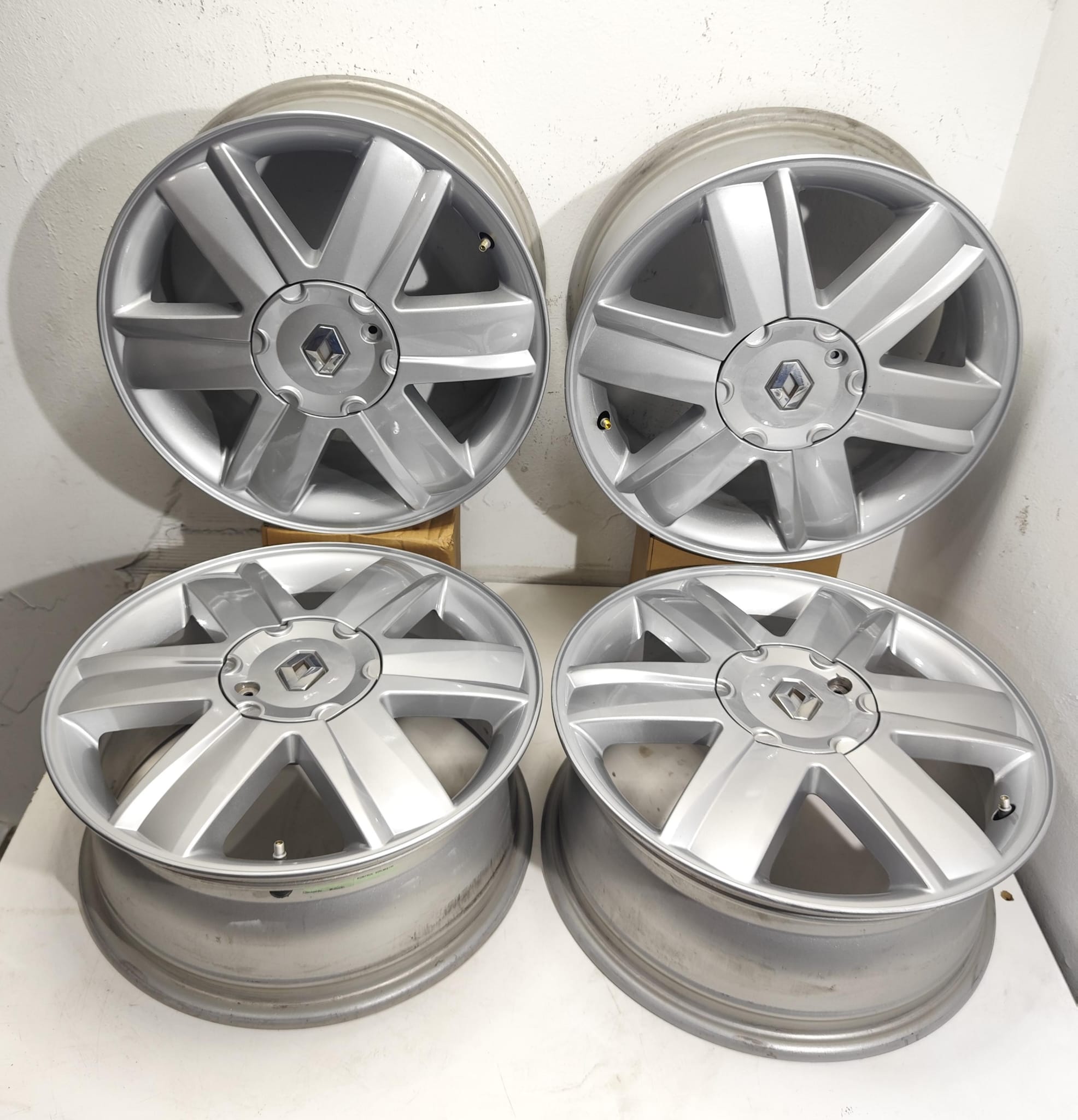 JUEGO DE LLANTAS DE RENAULT CLIO DE 16 PULGADAS 4X100 - Imagen 12